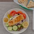 Best Grilled Salmon Salad in Washington, DC